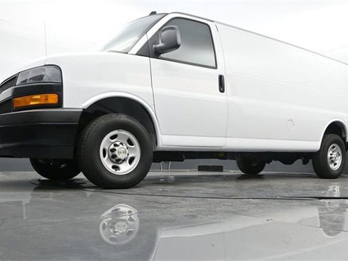 Used 2023 Chevrolet Express 2500 Extended image 22