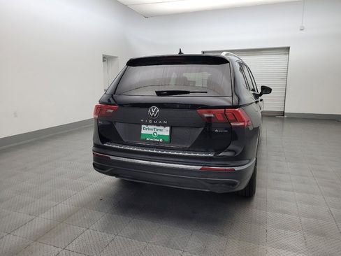 Used 2022 Volkswagen Tiguan SE AWD/4WD image 7