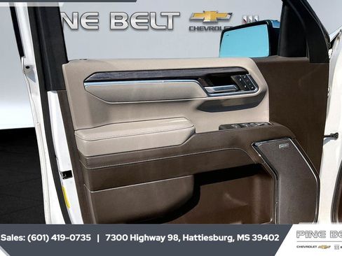 Used 2023 Chevrolet Silverado 1500 LTZ AWD/4WD image 18