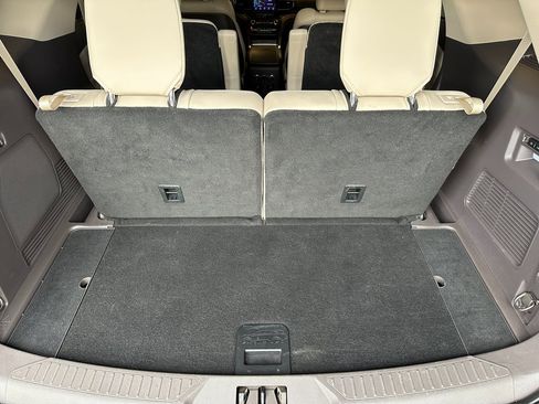 Used 2020 Ford Explorer Platinum image 24