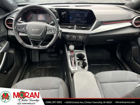 Certified 2024 Chevrolet Trax RS w/ Driver Confidence Package FWD image 14