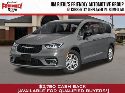 New 2026 Chrysler Pacifica Select