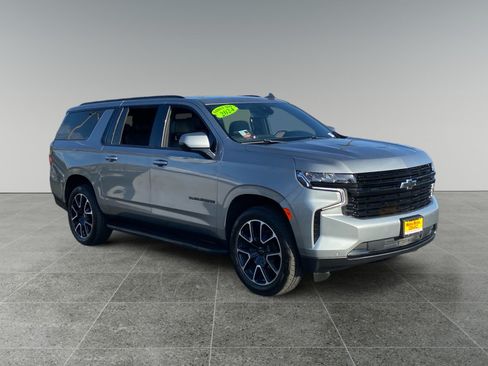 Used 2024 Chevrolet Suburban RST RWD image 7