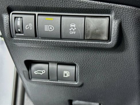 Used 2026 Toyota Corolla Cross AWD Hybrid w/ Convenience Package image 15