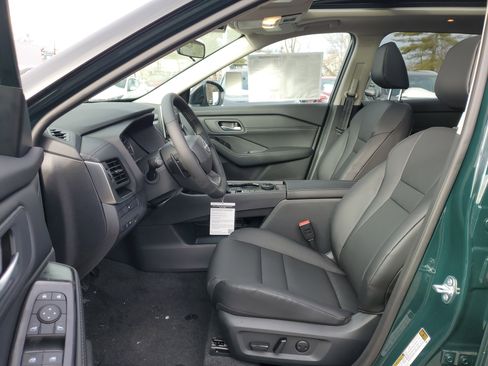 New 2026 Nissan Rogue SV image 7