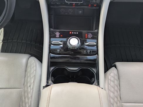 Used 2021 Jeep Grand Cherokee L Summit w/ Luxury Tech Group V AWD/4WD image 21