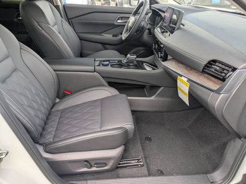 New 2026 Nissan Rogue Platinum w/ Tech Package AWD/4WD image 29