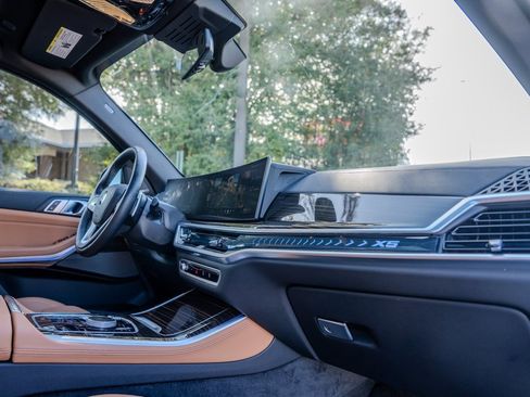 Used 2025 BMW X5 xDrive40i w/ Premium Package image 21