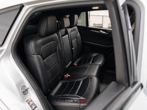 Used 2018 Mercedes-Benz GLE 43 AMG 4MATIC w/ Premium 3 Package image 18