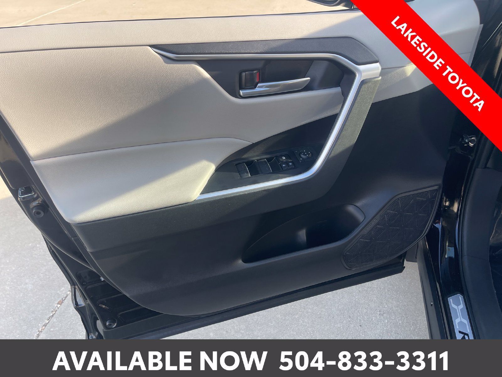 Used 2025 Toyota RAV4 XLE Premium FWD image 24