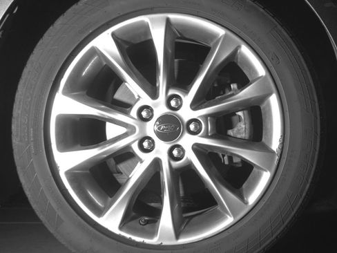 Used 2017 Ford Fusion SE w/ Fusion SE Technology Package FWD image 14