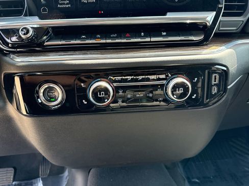 Used 2024 GMC Sierra 1500 Elevation image 26