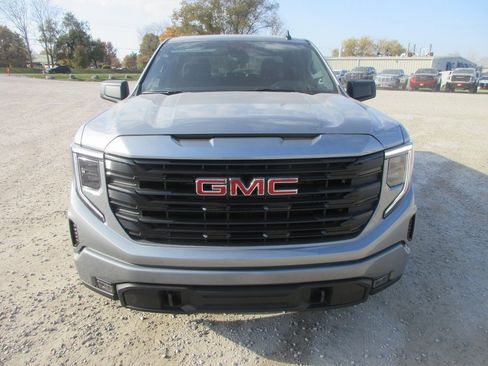 New 2026 GMC Sierra 1500 Elevation image 12