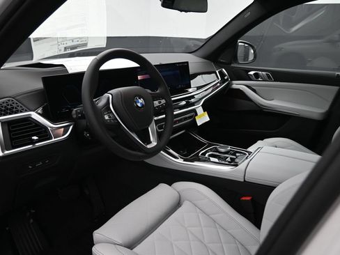 New 2026 BMW X5 sDrive40i w/ Climate Comfort Package RWD image 11