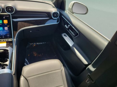 Certified 2026 Mercedes-Benz GLC 300 image 10