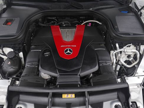 Used 2022 Mercedes-Benz GLC 43 AMG 4MATIC image 32