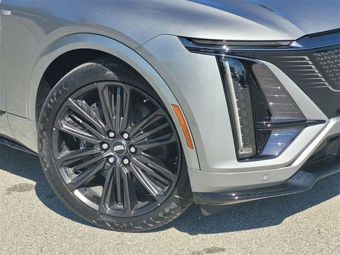 New 2026 Cadillac Lyriq V image 3