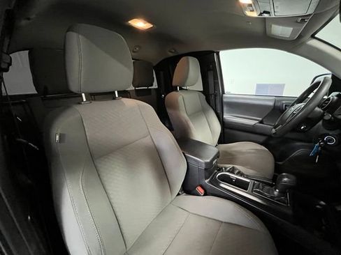 Used 2020 Toyota Tacoma SR w/ SX Package RWD image 9