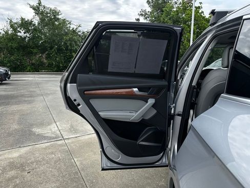 Used 2022 Audi Q5 2.0T Prestige image 15