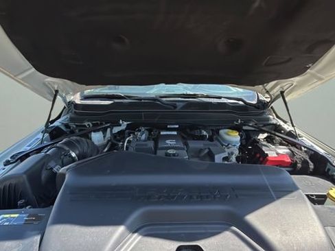 Used 2020 RAM 2500 Limited AWD/4WD image 34