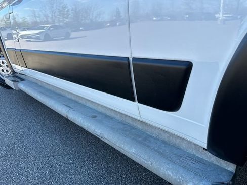 Used 2025 RAM ProMaster 2500 w/ U-Haul Equipment Group FWD image 20