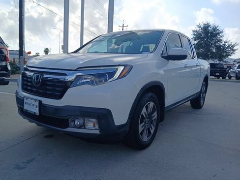 Used 2017 Honda Ridgeline RTL-E image 3