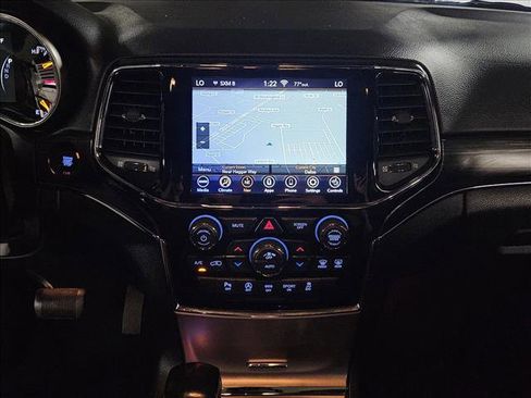 Used 2020 Jeep Grand Cherokee Limited image 15