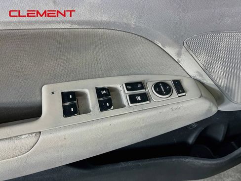 Used 2020 Hyundai Elantra SEL FWD image 23