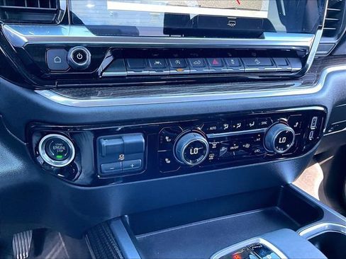 Used 2025 Chevrolet Silverado 1500 LT Trail Boss AWD/4WD image 27