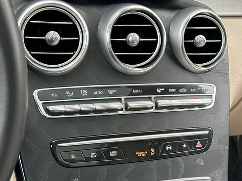 Used 2022 Mercedes-Benz GLC 300 4MATIC image 29