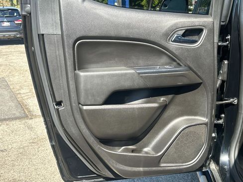 Used 2021 Chevrolet Colorado ZR2 w/ ZR2 Midnight Special Edition image 24