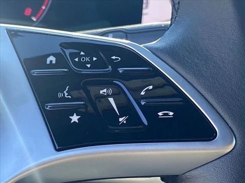 Used 2025 Mercedes-Benz GLB 250 image 14