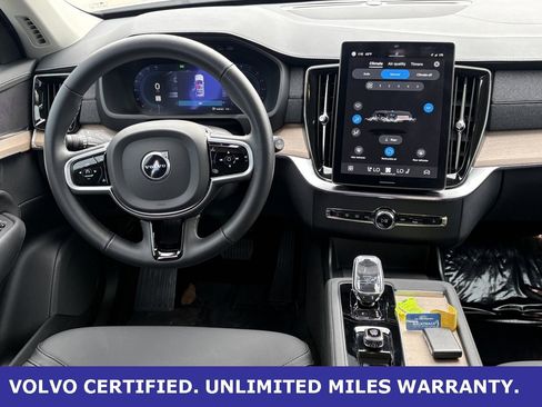 Certified 2025 Volvo XC90 B6 Plus image 14
