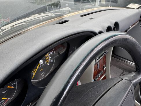 Used 1987 Mercedes-Benz 560 SL image 32