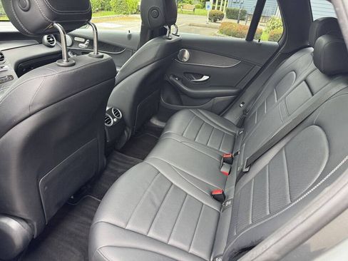 Used 2017 Mercedes-Benz GLC 300 4MATIC image 18