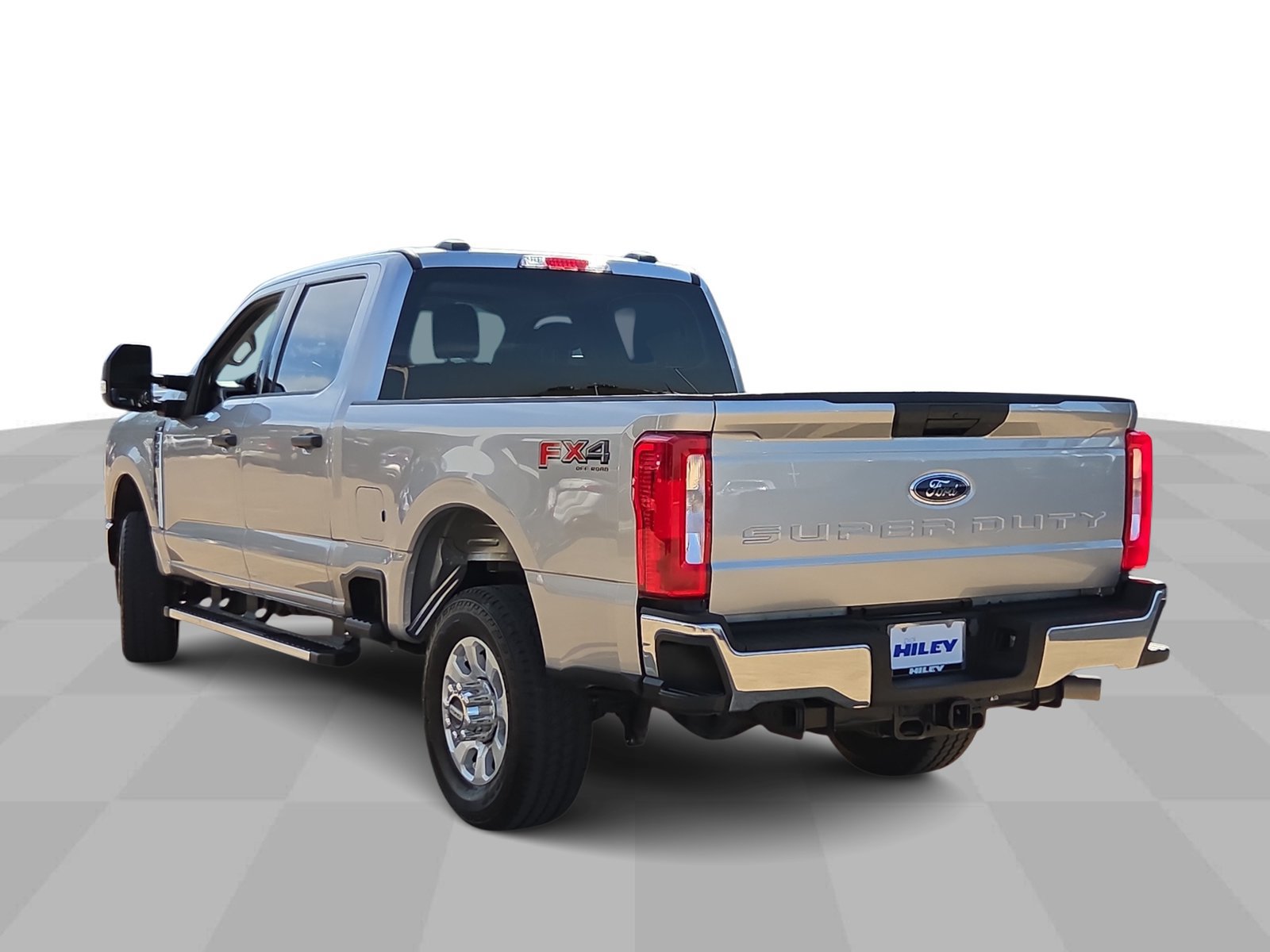 Used 2024 Ford F250 XLT w/ FX4 Off-Road Package AWD/4WD image 6