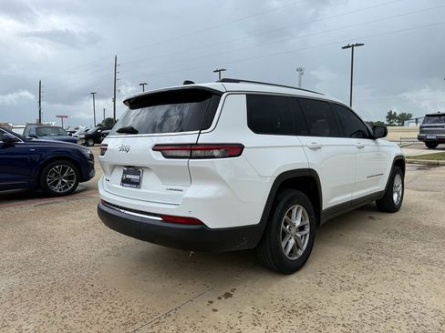 Used 2023 Jeep Grand Cherokee L Laredo w/ Luxury Tech Group I AWD/4WD image 5