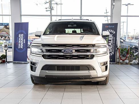 Used 2024 Ford Expedition Limited image 2
