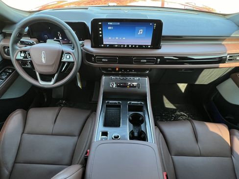 New 2025 Lincoln Aviator Reserve w/ Equipment Group 201A image 15