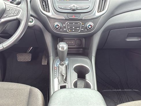 Used 2021 Chevrolet Equinox LT image 21