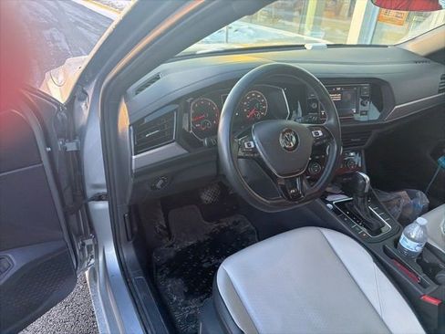 Used 2020 Volkswagen Jetta R-Line w/ R-Line Cold Weather Package image 8