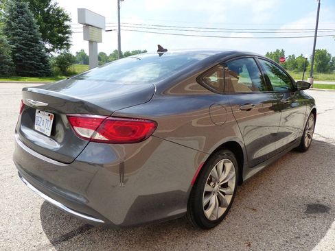 Used 2015 Chrysler 200 S w/ Navigation & Sound Group I FWD image 9