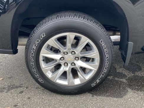 Used 2022 Chevrolet Silverado 1500 LTZ w/ LTZ Premium Package image 9