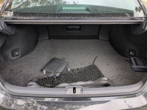 Certified 2025 Lexus ES 300h w/ Premium Package image 21