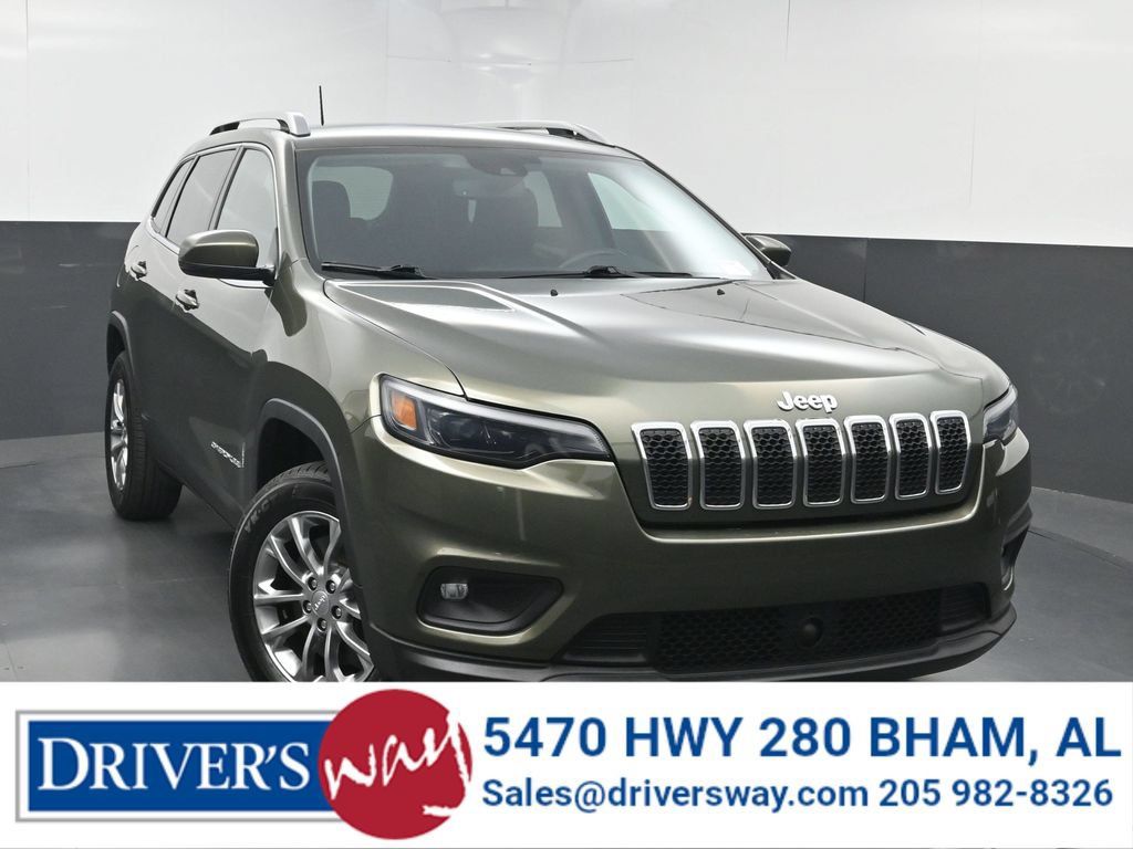 Used 2021 Jeep Cherokee Latitude Lux w/ Comfort/Convenience Group AWD/4WD image 1