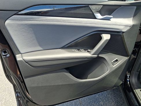 New 2026 Volkswagen Tiguan SE AWD/4WD image 8