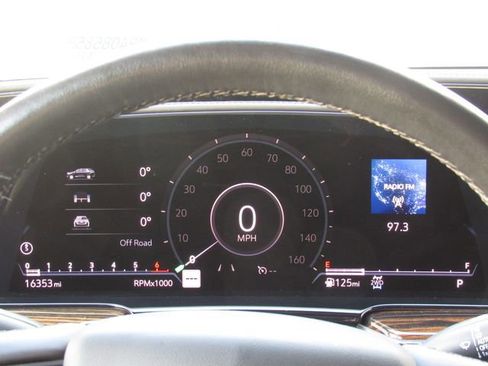 Used 2021 Cadillac Escalade ESV Premium Luxury w/ LPO, Radiant Package AWD/4WD image 26