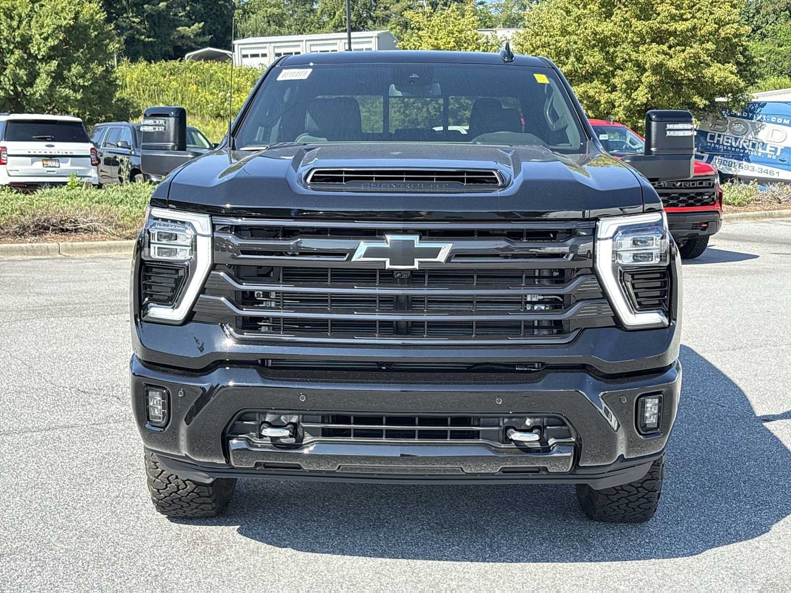 New 2026 Chevrolet Silverado 2500 High Country w/ Midnight Edition AWD/4WD image 3