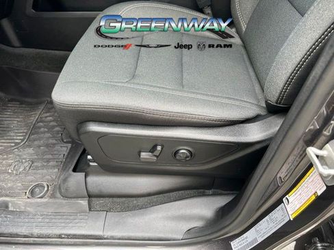 Used 2021 RAM 1500 Big Horn AWD/4WD image 10