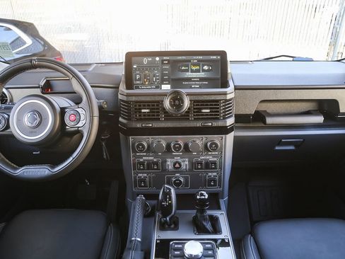 Used 2025 INEOS Grenadier AWD/4WD image 9